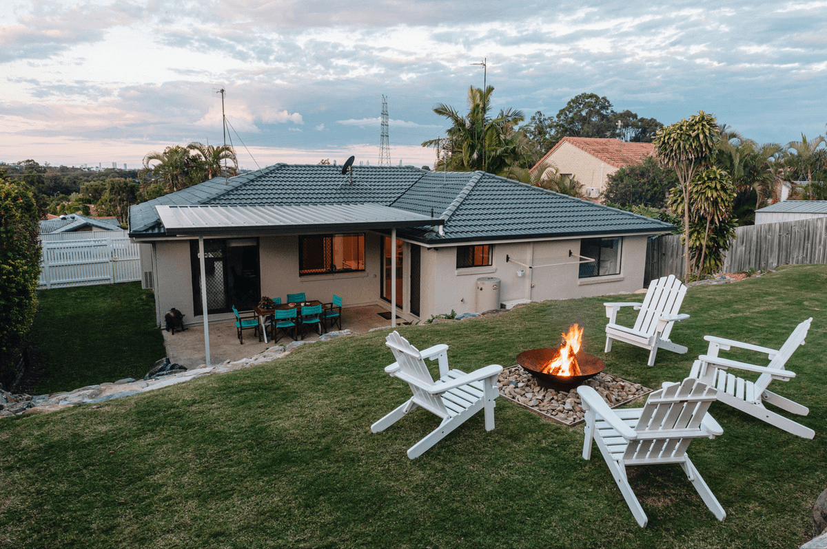 122 Explorers Way, HIGHLAND PARK, QLD 4211