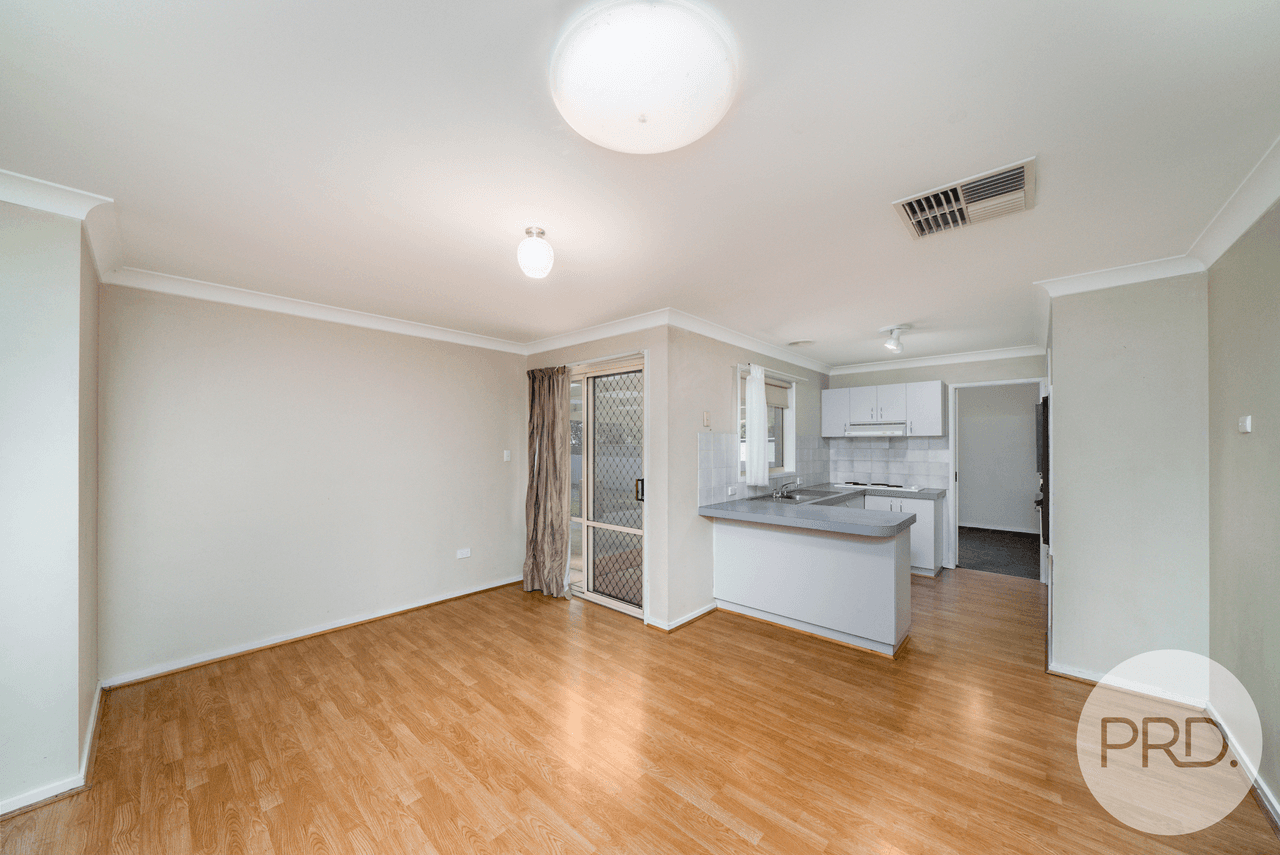 95 Dalman Parkway, GLENFIELD PARK, NSW 2650