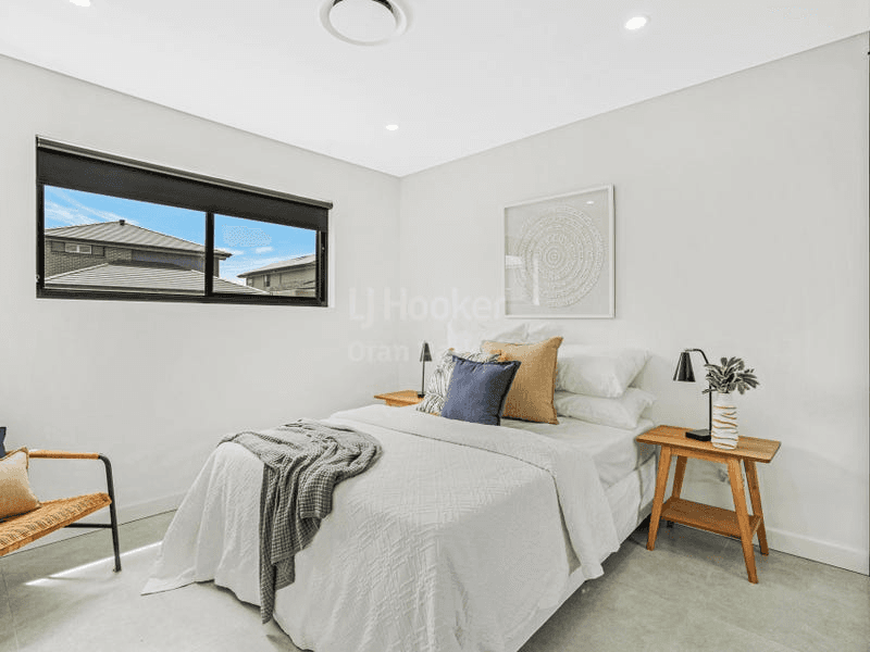 9B Power Ridge, ORAN PARK, NSW 2570