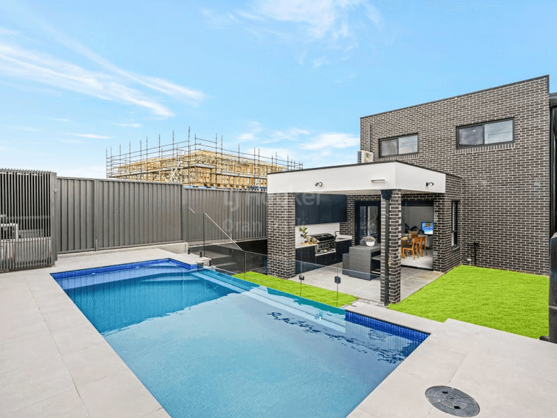 9B Power Ridge, ORAN PARK, NSW 2570