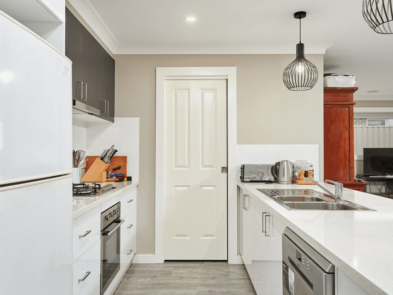 7 Beaurepaire Street, BOOROOMA, NSW 2650