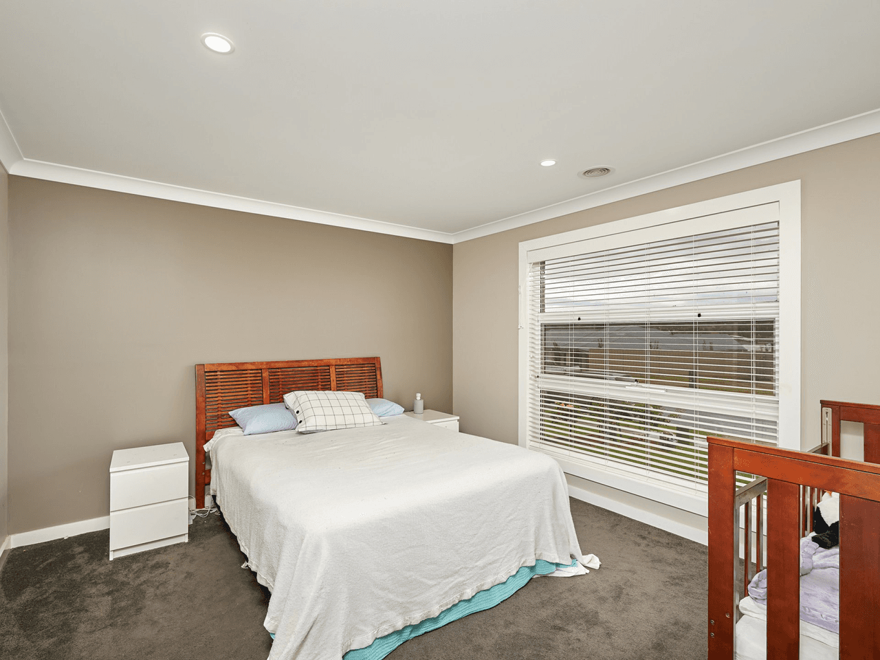 7 Beaurepaire Street, BOOROOMA, NSW 2650