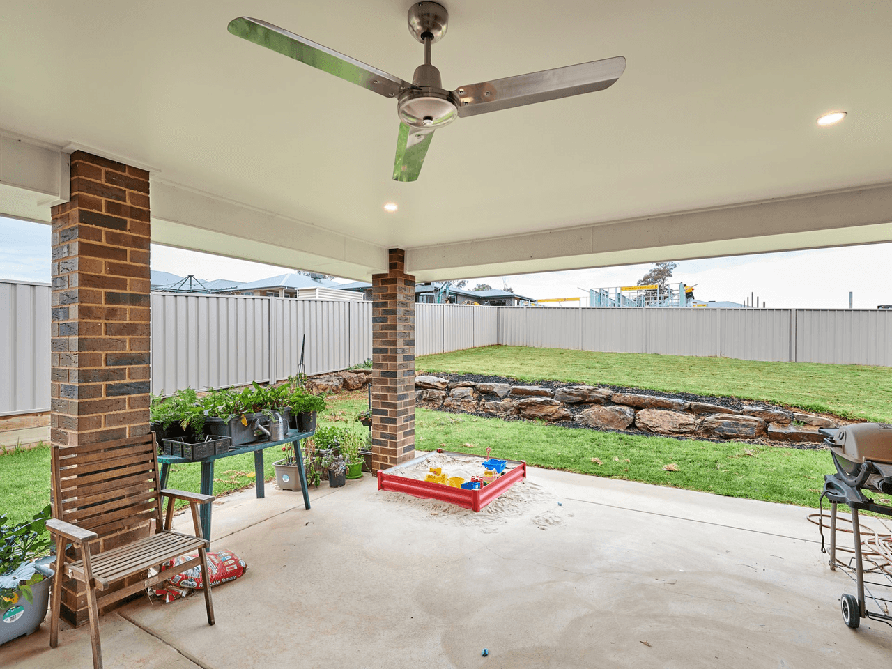 7 Beaurepaire Street, BOOROOMA, NSW 2650