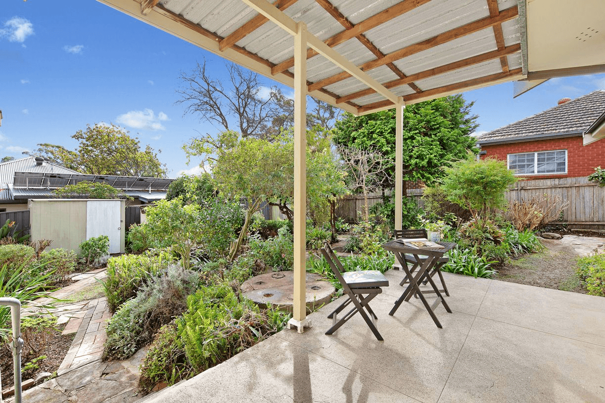 576 Warringah Rd, Forestville, NSW 2087