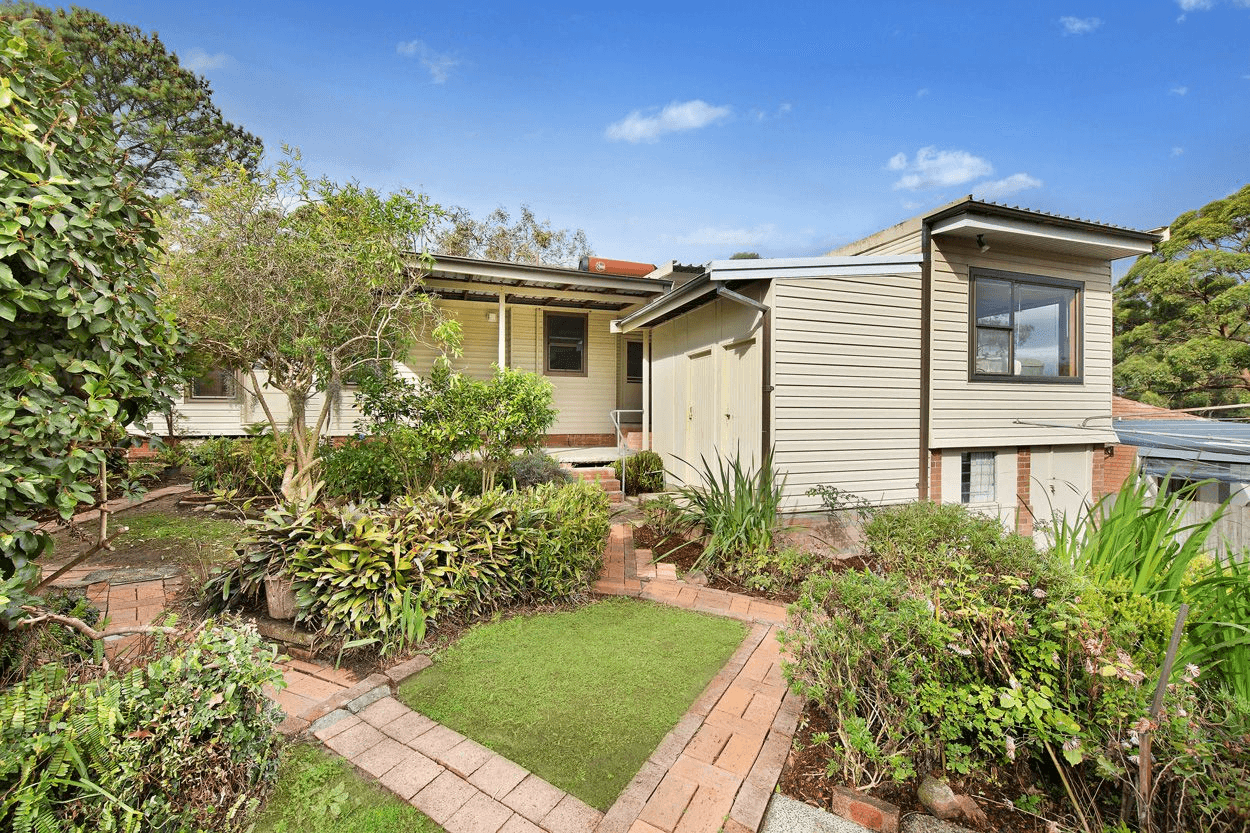 576 Warringah Rd, Forestville, NSW 2087