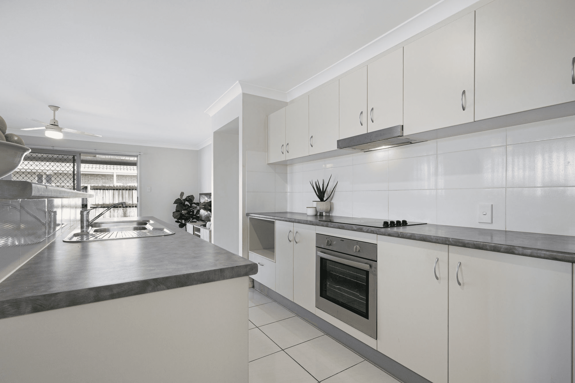 10 Avenger Close, BRAY PARK, QLD 4500