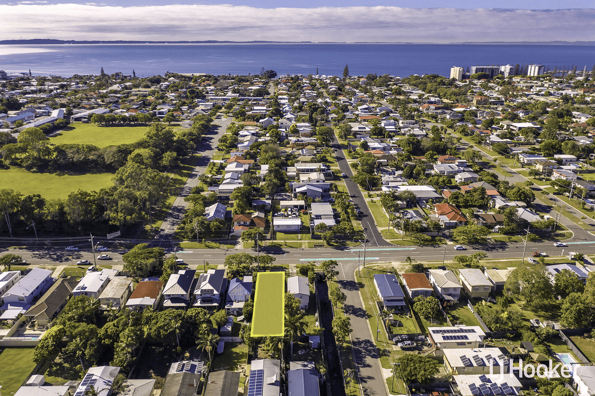 135 Scarborough Road, REDCLIFFE, QLD 4020