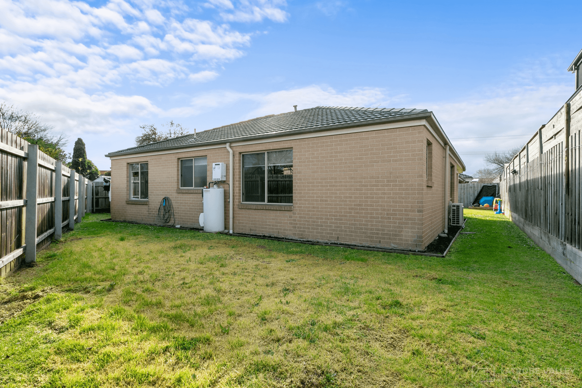 1-2/41 Langford Street, Moe, VIC 3825