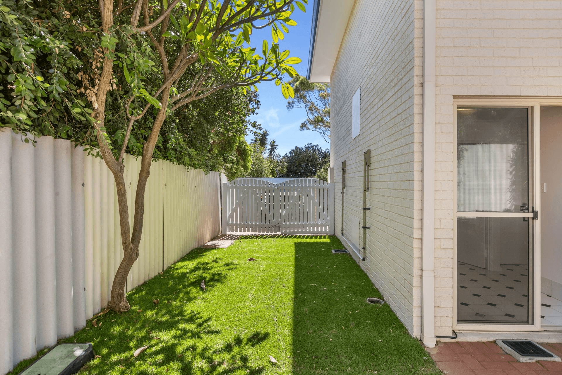 3/143 Brighton Road, Scarborough, WA 6019