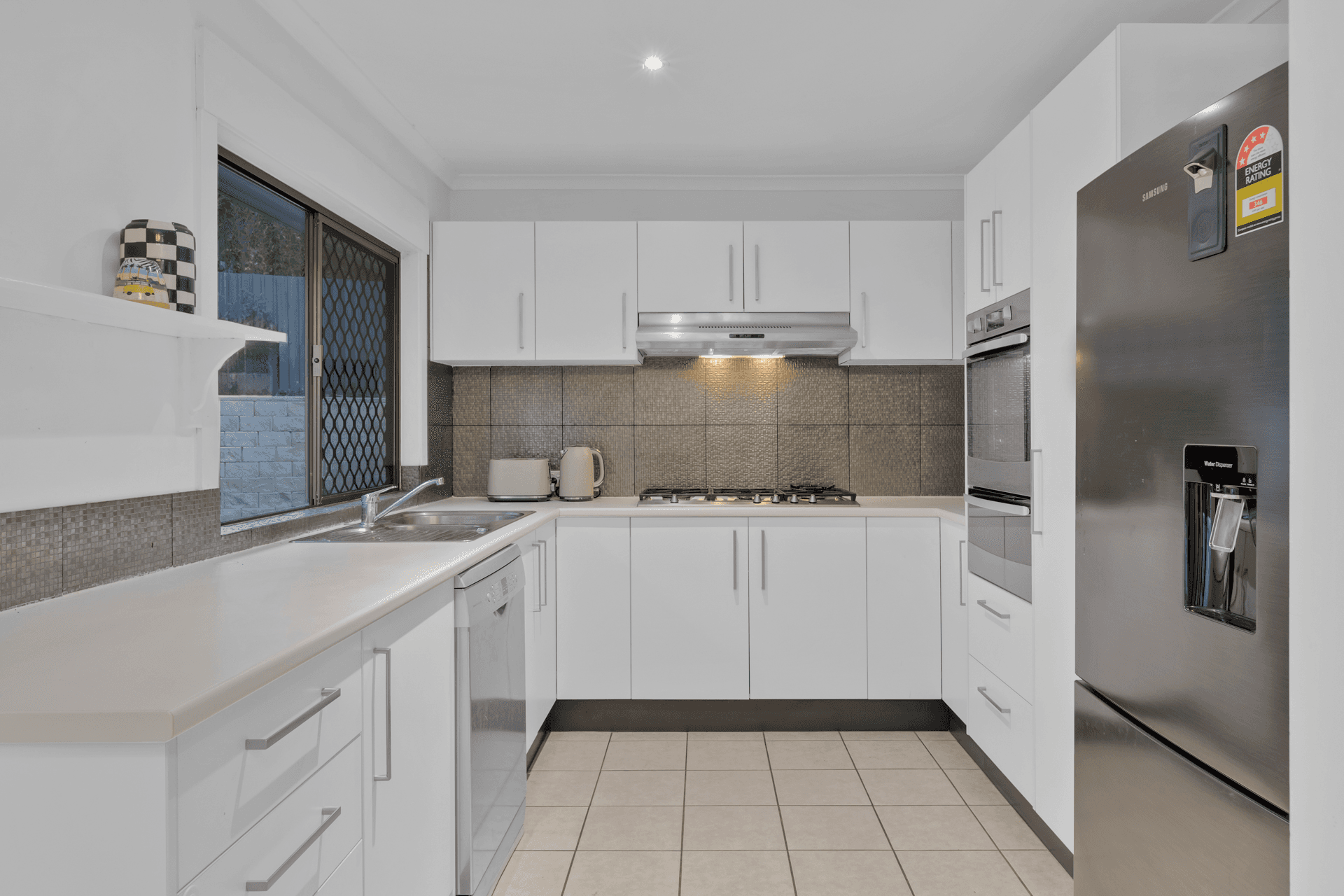 28 Lant Street, CHAPEL HILL, QLD 4069