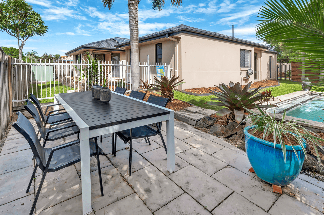 19 Silverash Street, OXENFORD, QLD 4210