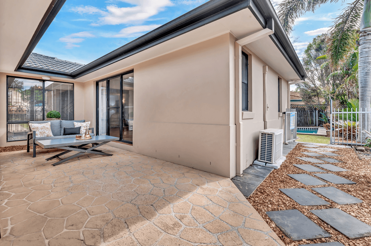 19 Silverash Street, OXENFORD, QLD 4210