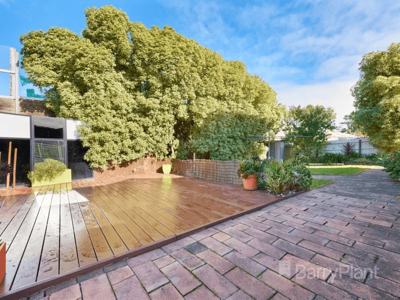 144 James Cook Drive, Endeavour Hills, VIC 3802