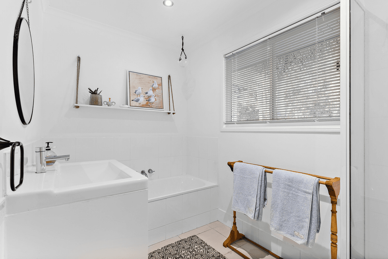 20 Lauren Drive, BUDERIM, QLD 4556