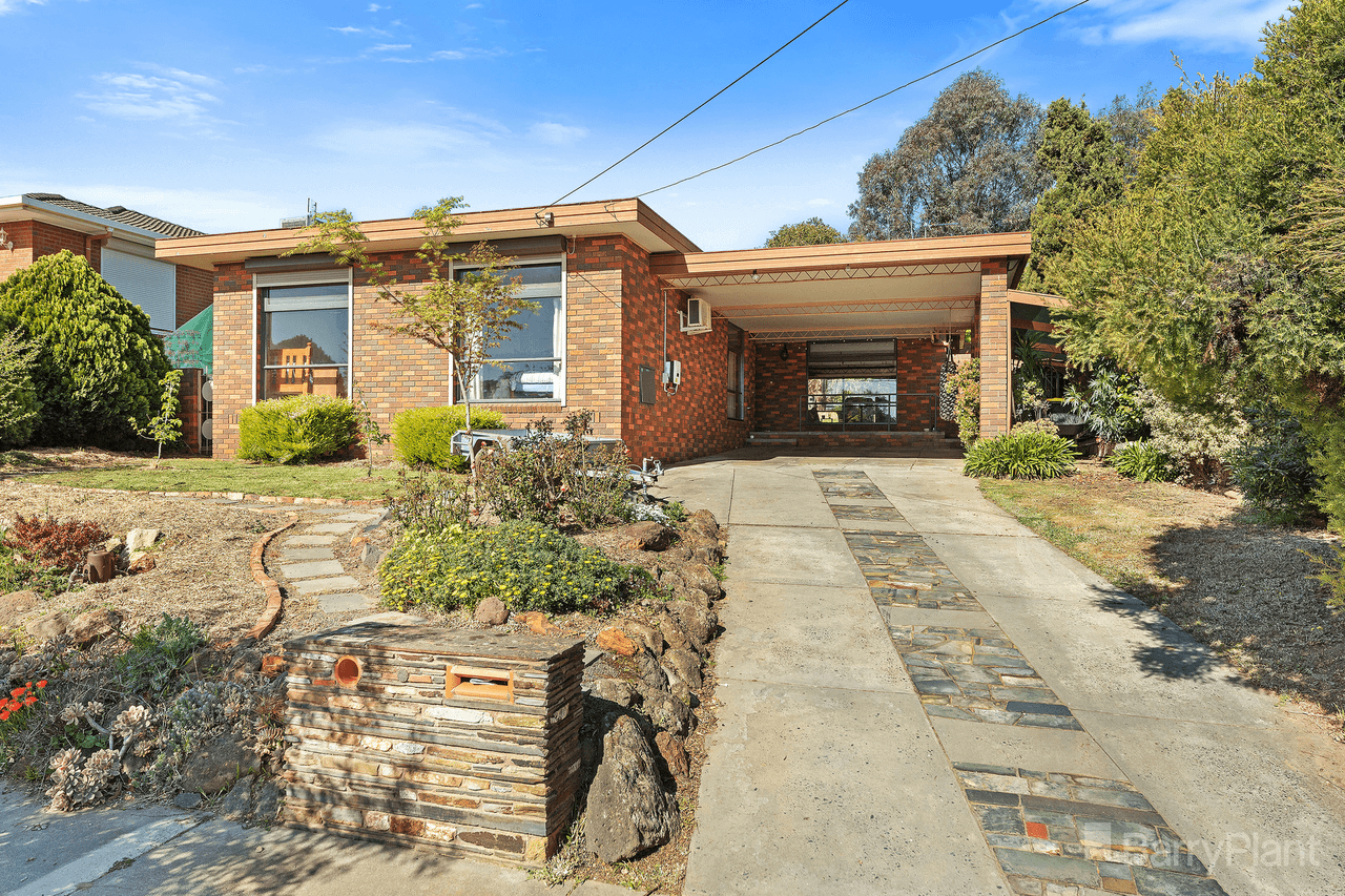 11 Rosemary Avenue, Strathdale, VIC 3550