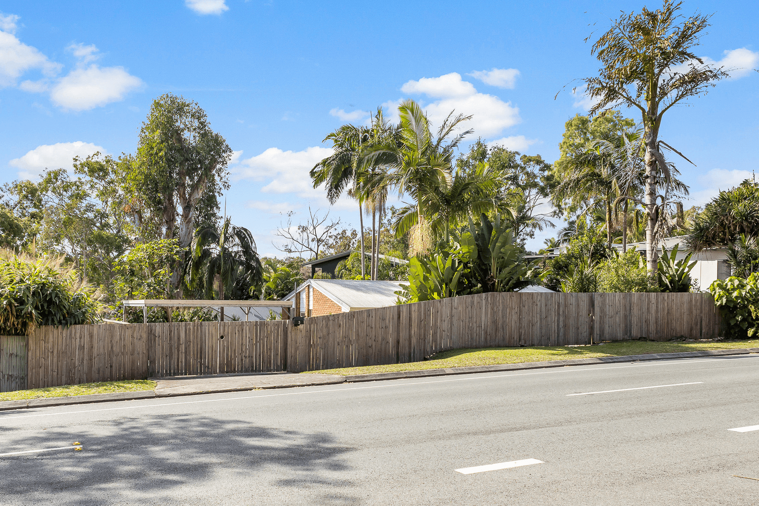 3 Tanah Steet West, Mount Coolum, QLD 4573