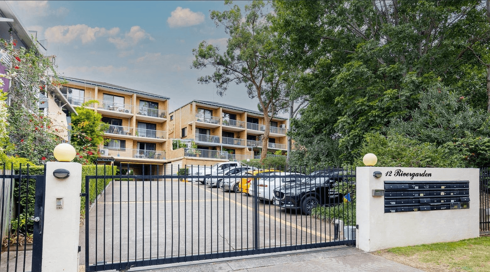 10/12 Patrick Lane, TOOWONG, QLD 4066