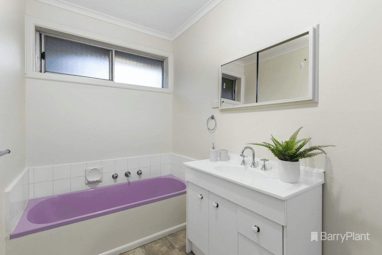 40 Robertson Crescent, Boronia, VIC 3155