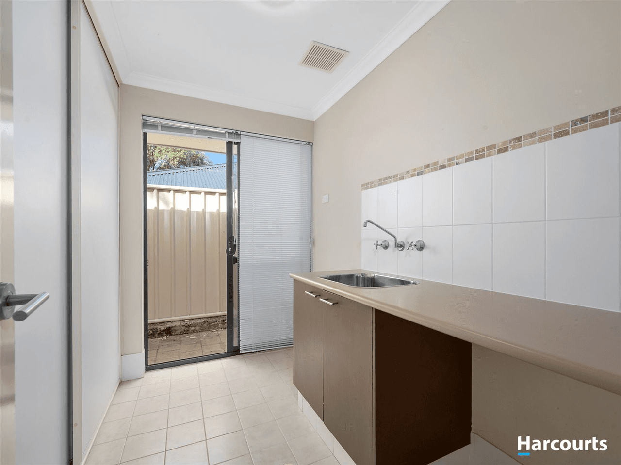 8 Myalla Pass, Lakelands, WA 6180