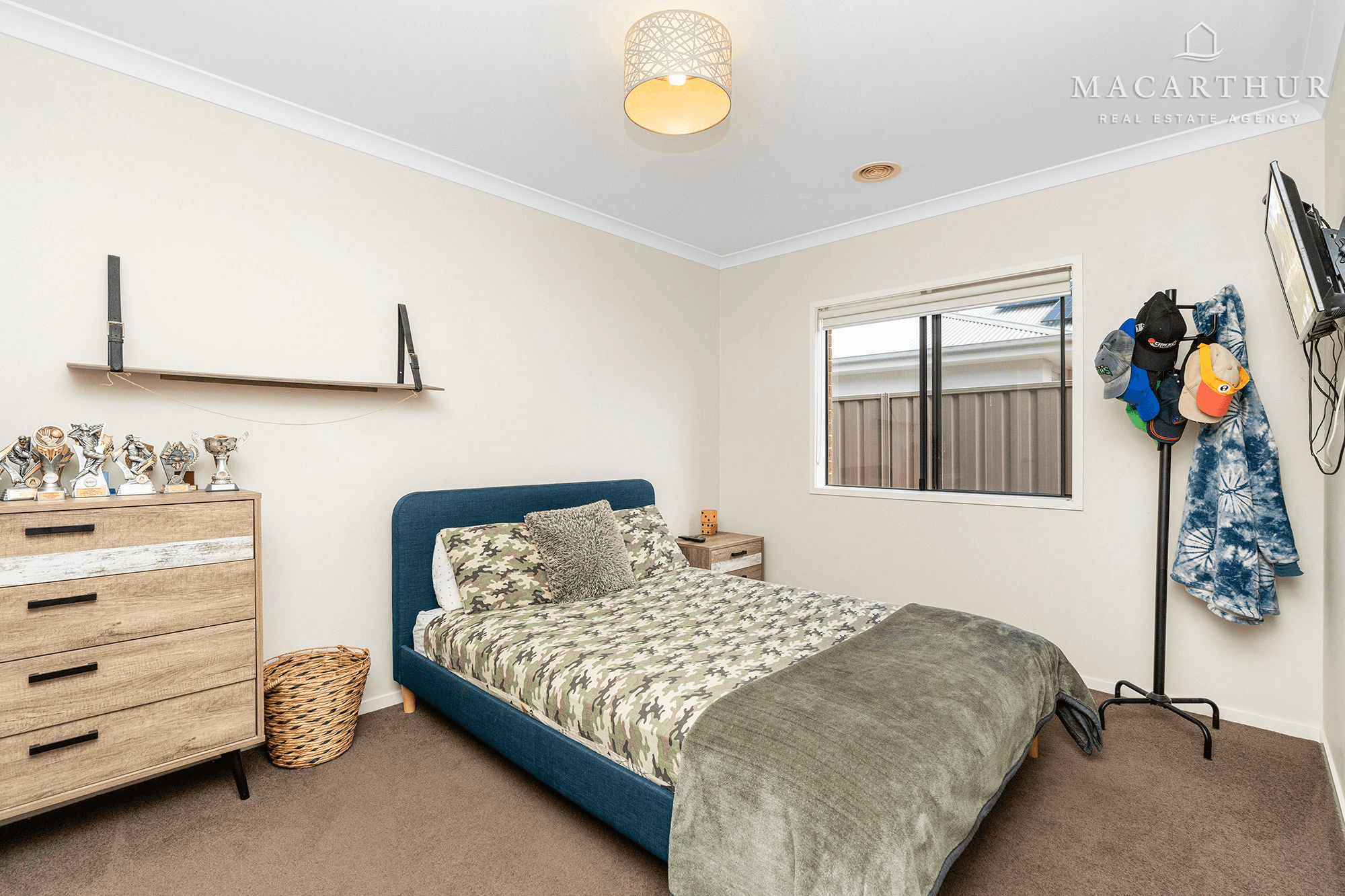 7 Breasley Crescent, Boorooma, NSW 2650