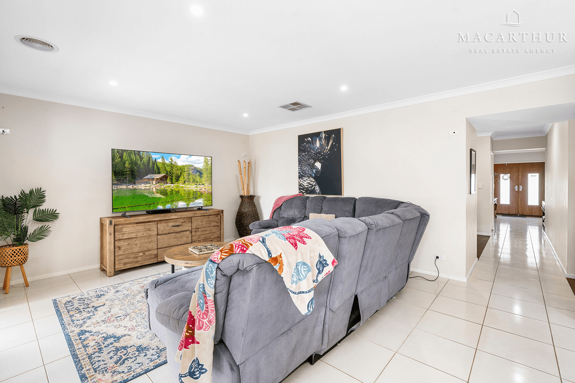 7 Breasley Crescent, Boorooma, NSW 2650