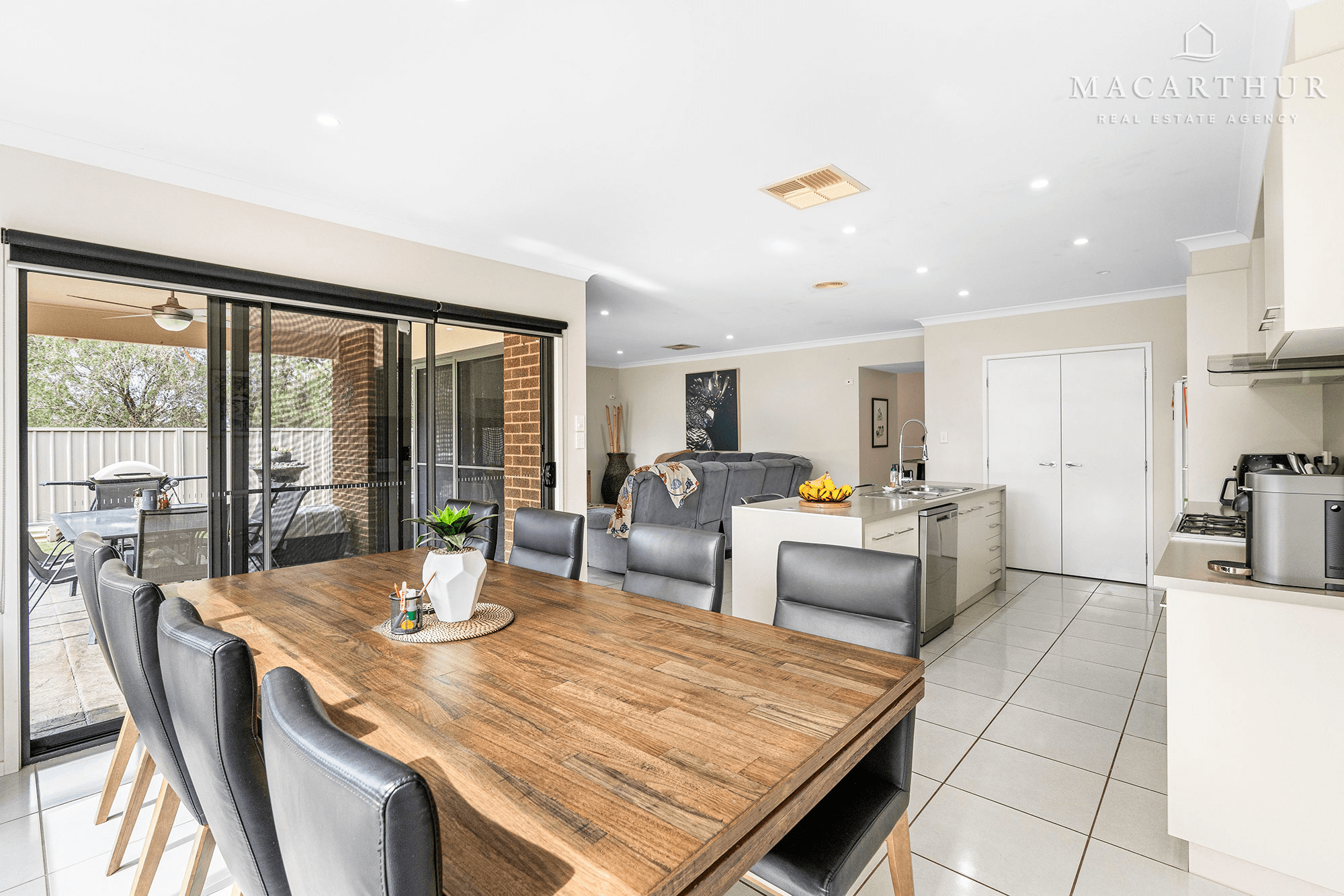 7 Breasley Crescent, Boorooma, NSW 2650