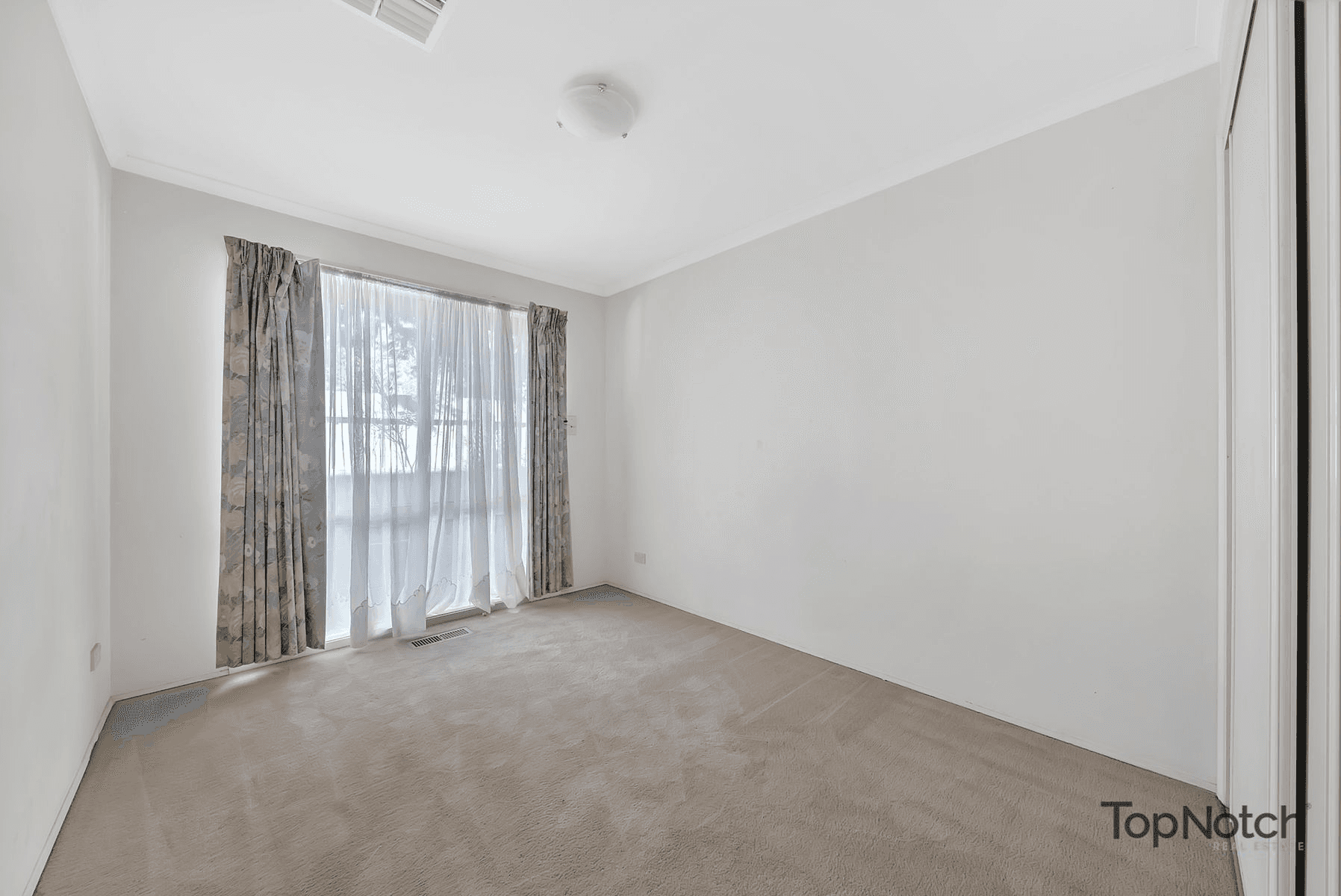 8 Bradman Terrace, Epping, VIC 3076