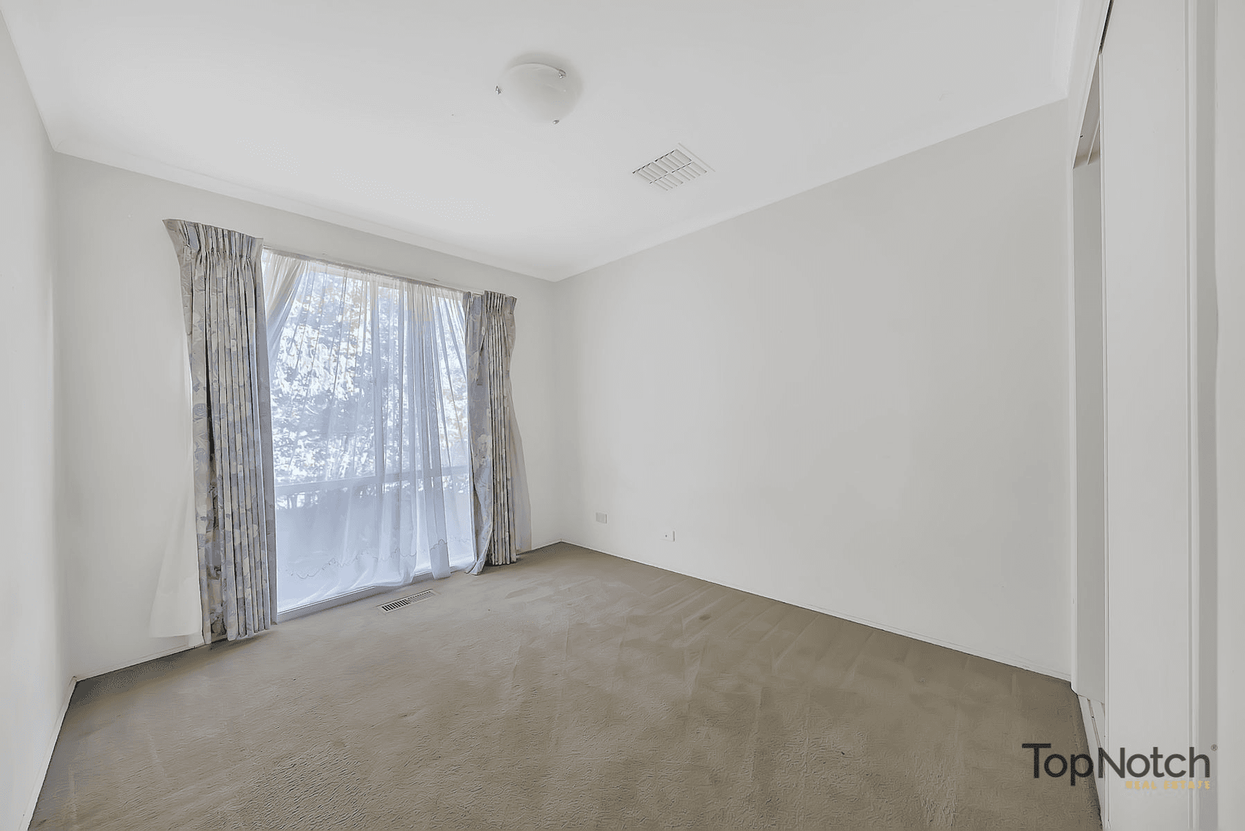 8 Bradman Terrace, Epping, VIC 3076