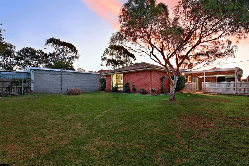 13 Glitter Road, DIGGERS REST, VIC 3427