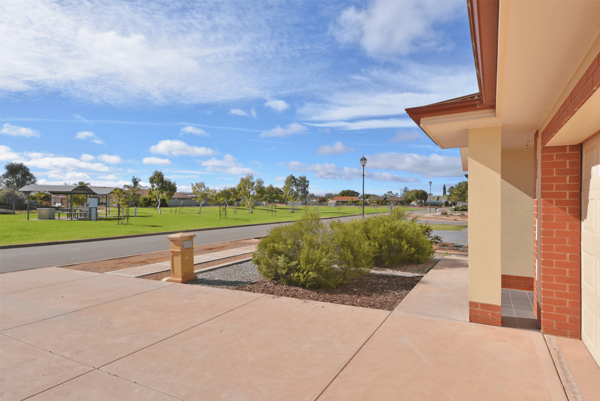 7 Fitzgerald Avenue, Whyalla Jenkins, SA 5609