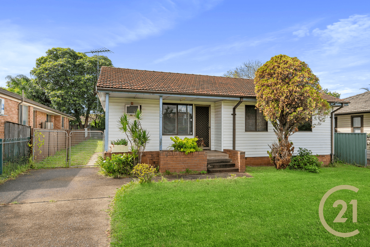 15 Heckenberg Avenue, Sadleir, NSW 2168