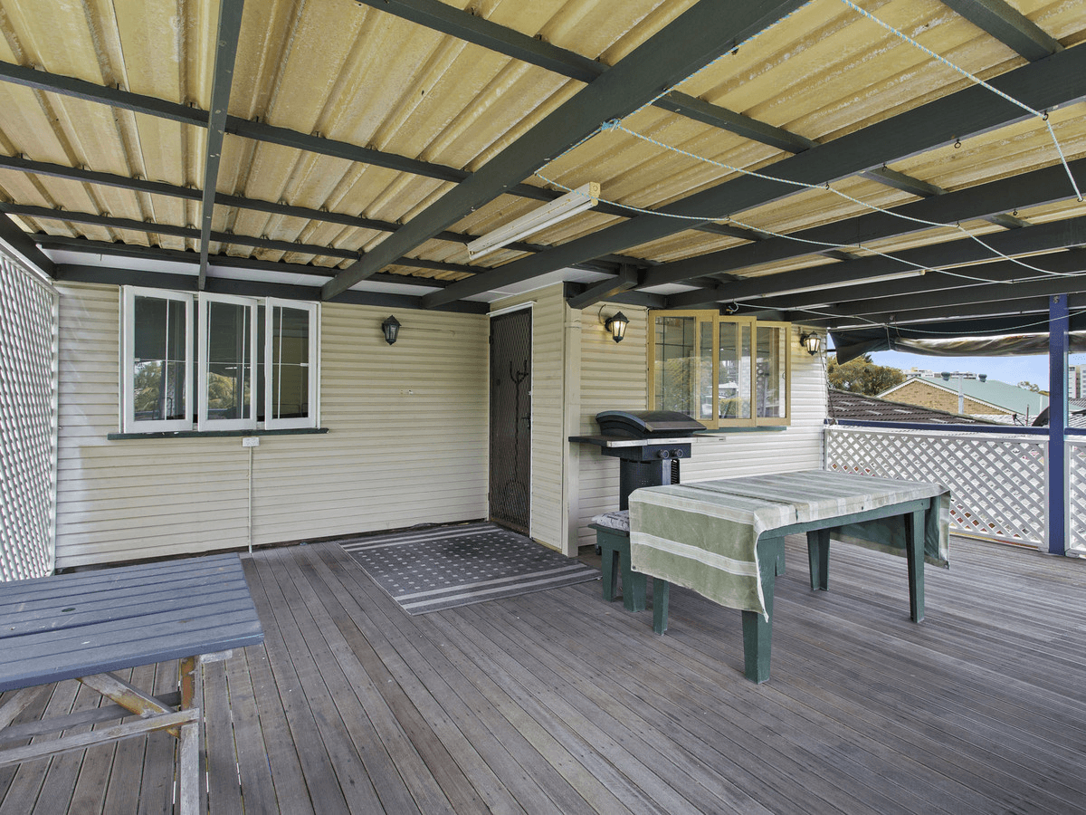 43 Ella Street, REDCLIFFE, QLD 4020