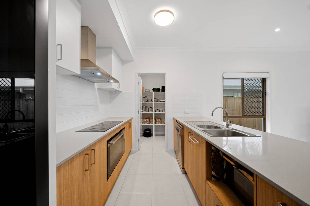 33 Laxton Road, Pallara, QLD 4110