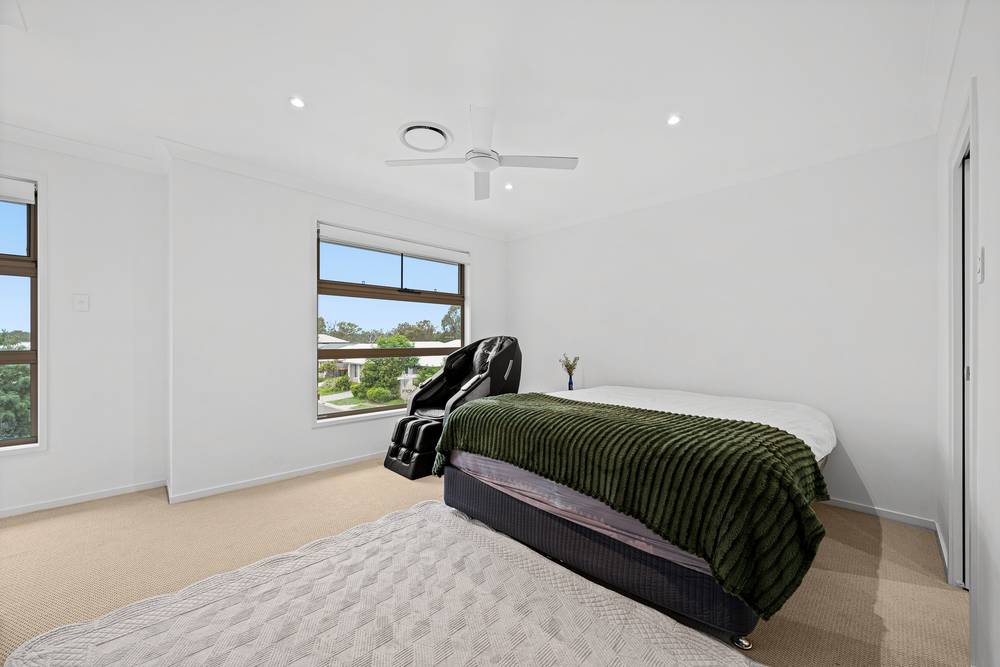 33 Laxton Road, Pallara, QLD 4110