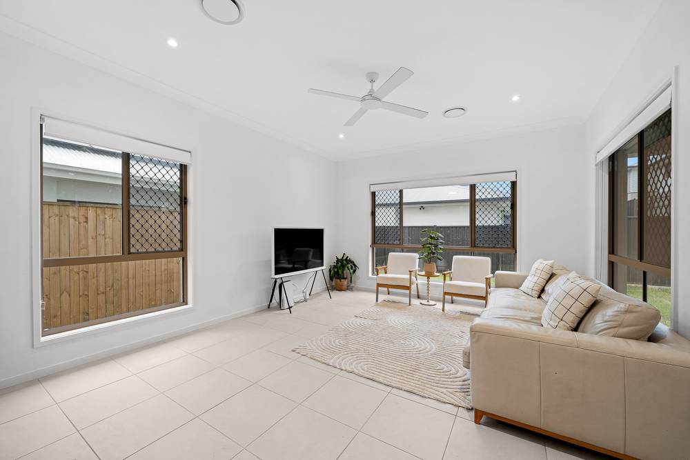 33 Laxton Road, Pallara, QLD 4110