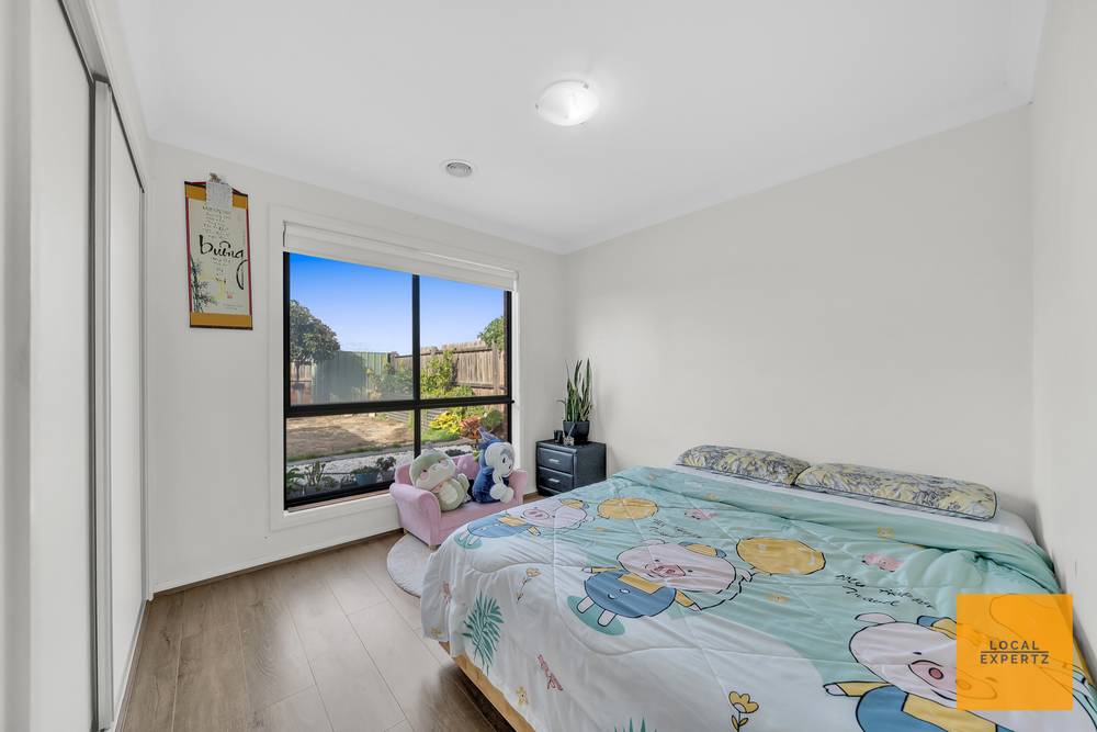 221 James Melrose Drive, Brookfield, VIC 3338