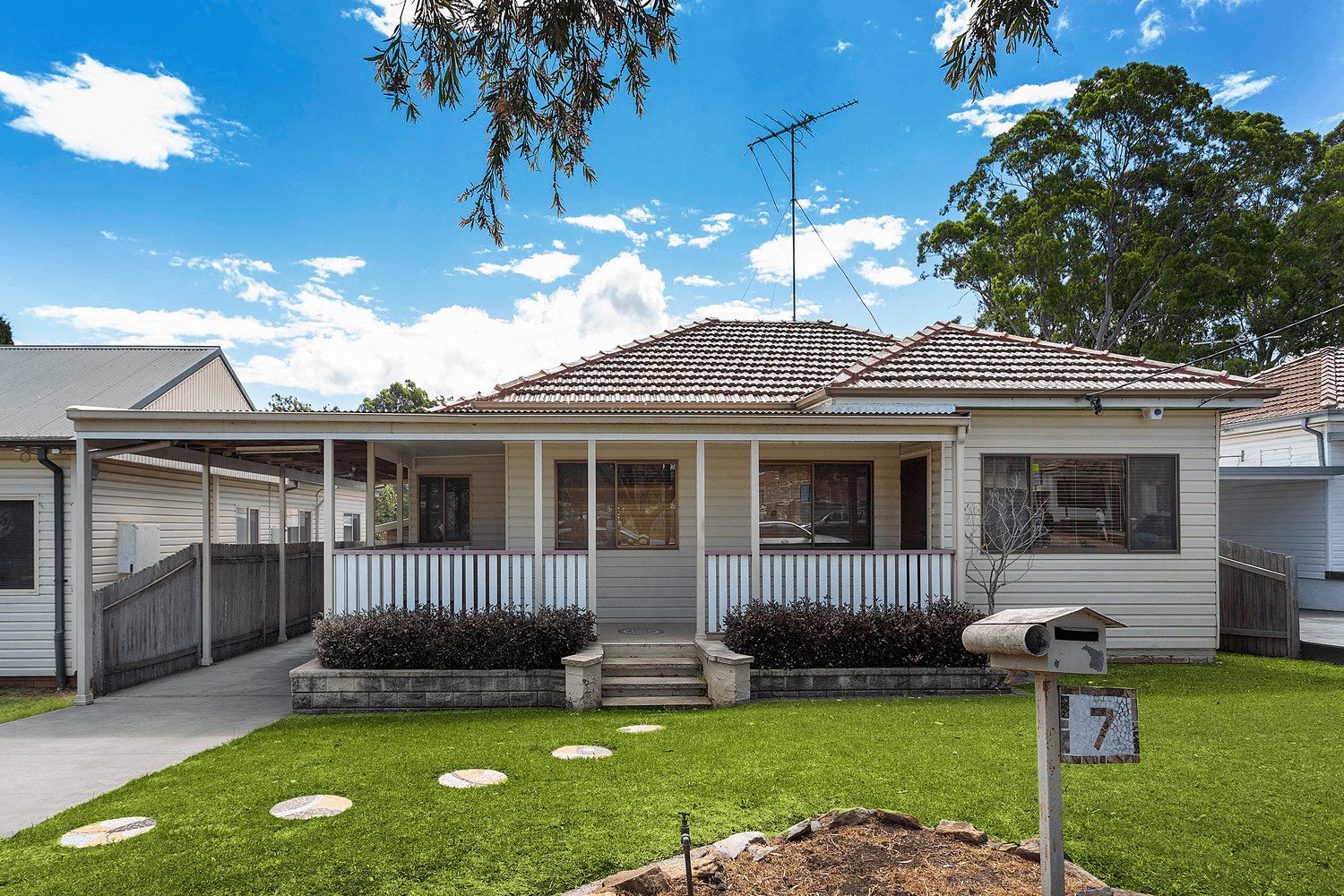 7 Wall Avenue, Panania, NSW 2213