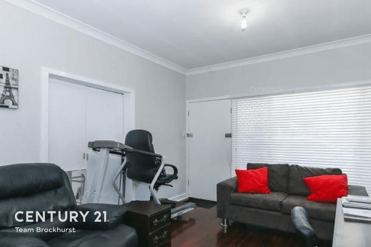 11 Northumberland Road, Forrestfield, WA 6058