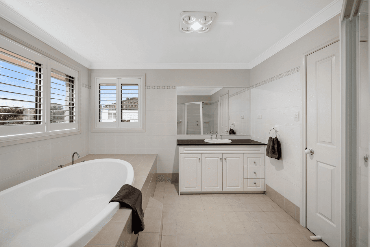 29 Royal George Drive, HARRINGTON PARK, NSW 2567