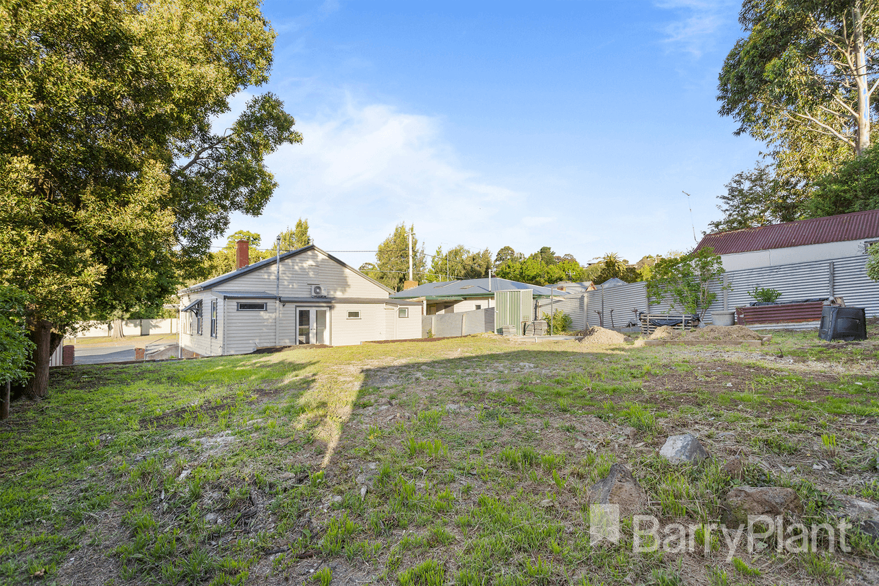 202 Bradshaw Street, Golden Point, VIC 3350