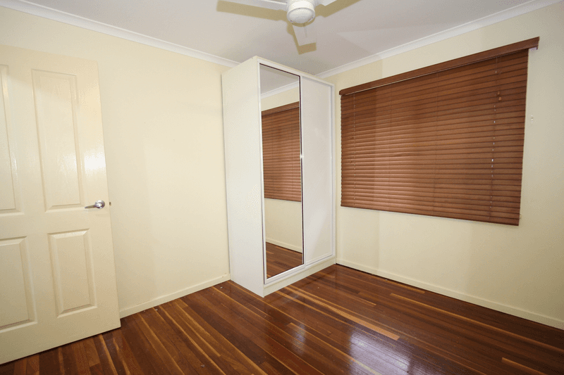 63 Holdsworth Road, NORTH IPSWICH, QLD 4305