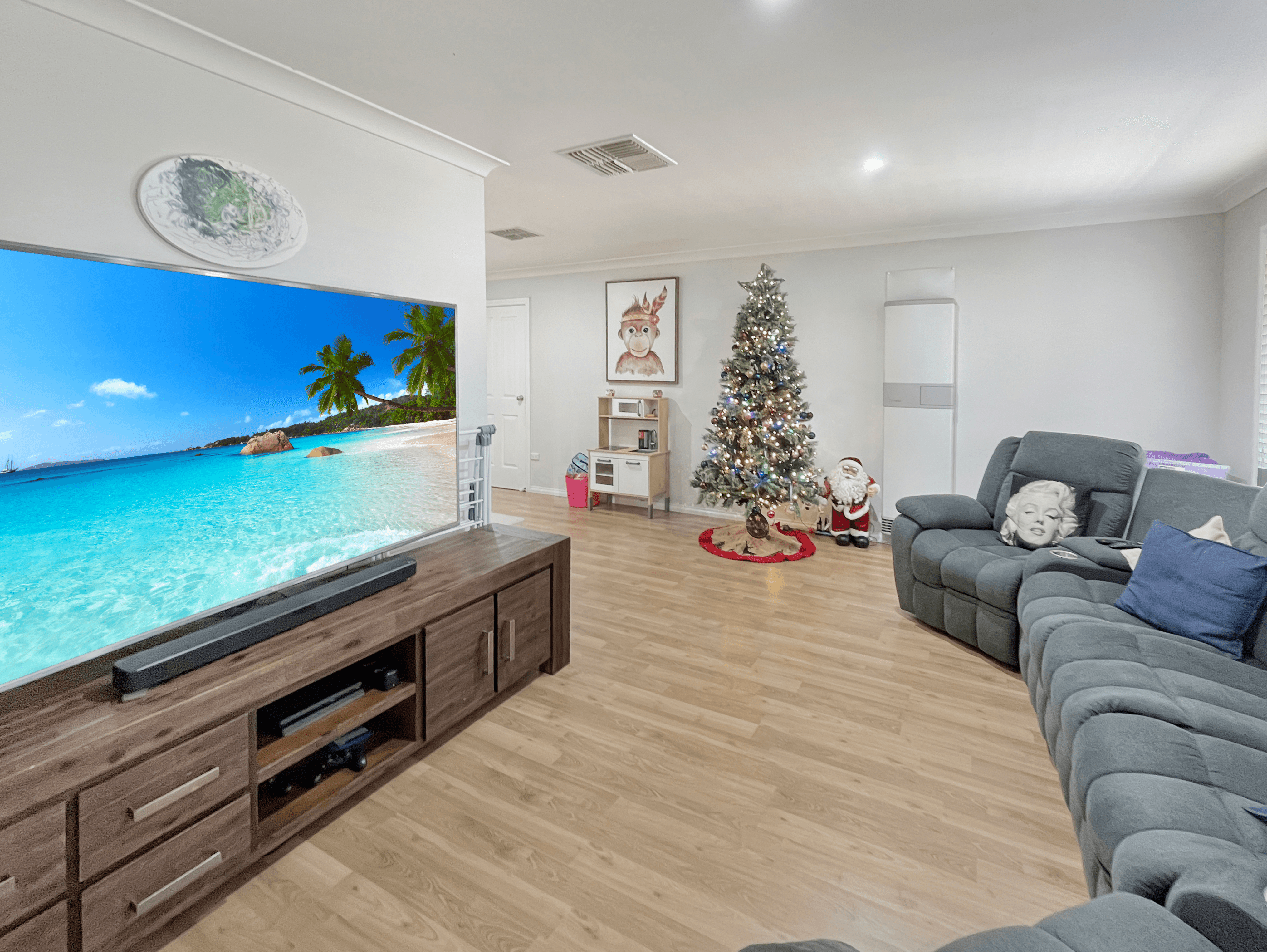 48 Balleroo Crescent, Glenfield Park, NSW 2650