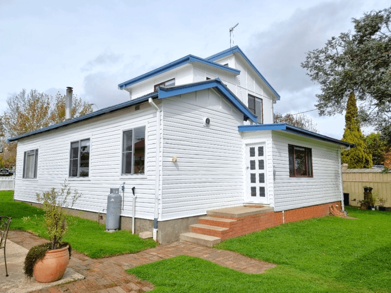 98 Church Street, GLEN INNES, NSW 2370