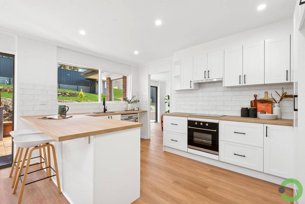 18 Hillsdale Avenue, Coromandel Valley, SA 5051