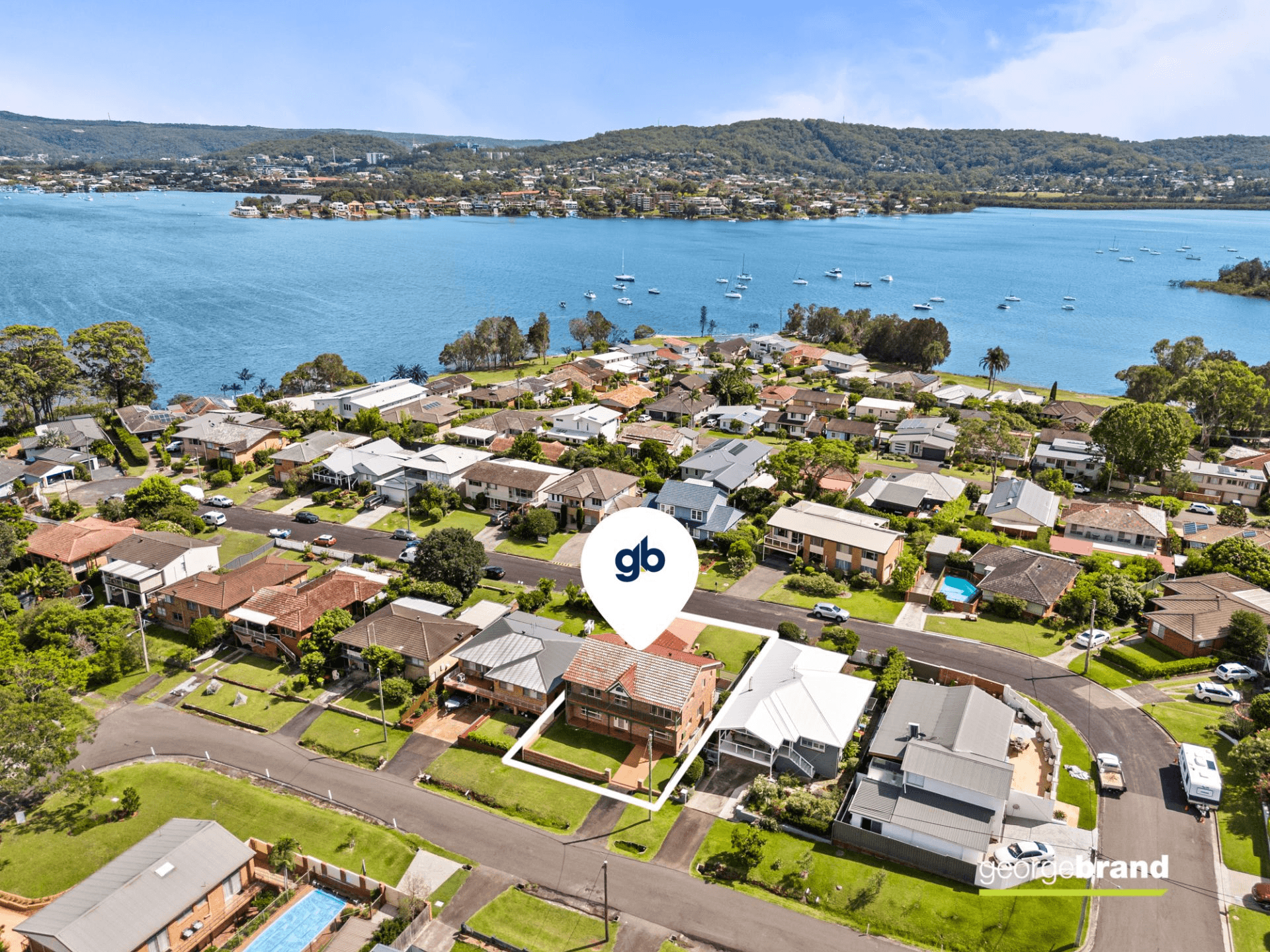 9 Edgewater Avenue, Green Point, NSW 2251