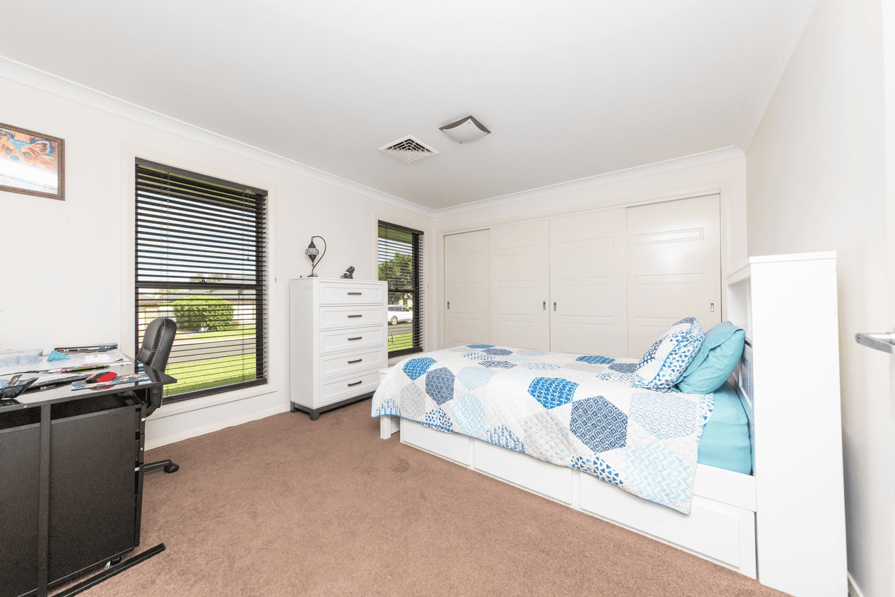 8 Selkirk Avenue, DUBBO, NSW 2830