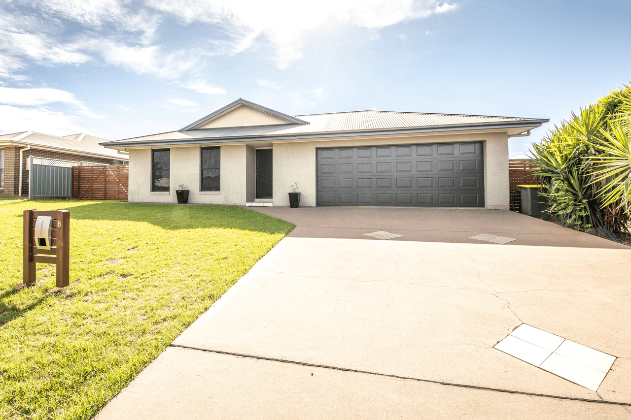 8 Selkirk Avenue, DUBBO, NSW 2830