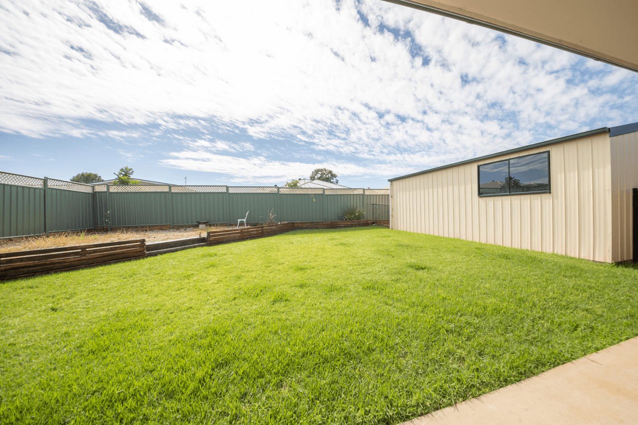 8 Selkirk Avenue, DUBBO, NSW 2830