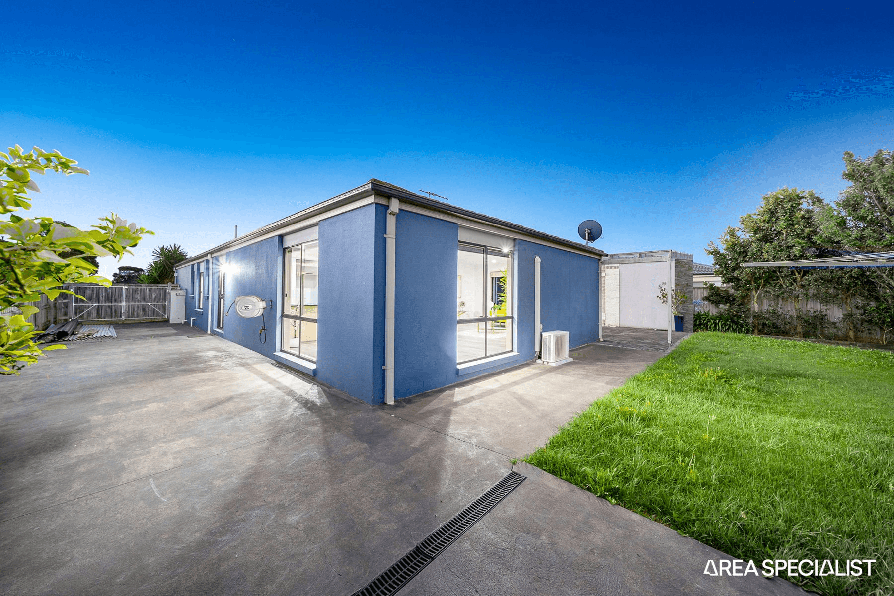 10 Dryandra Place, Cranbourne, VIC 3977