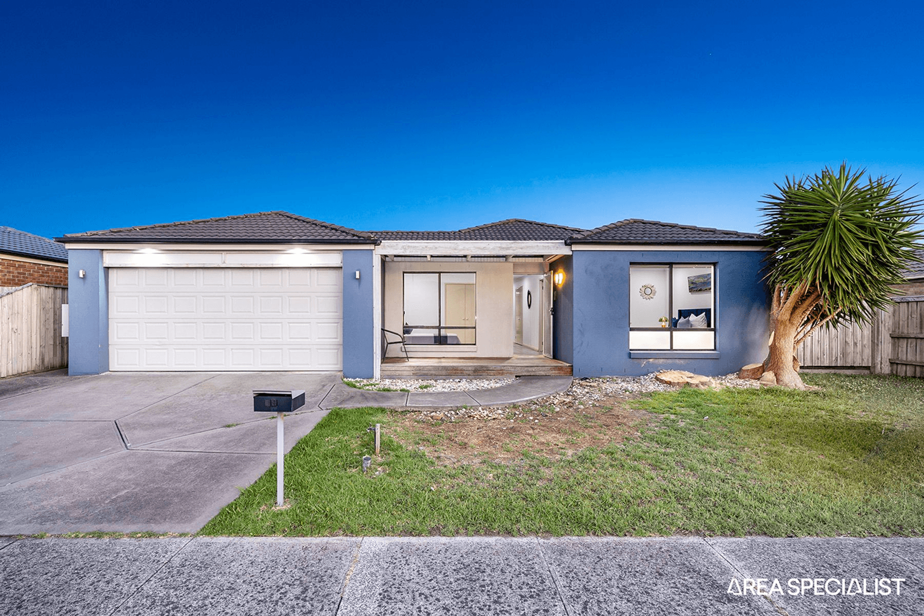 10 Dryandra Place, Cranbourne, VIC 3977